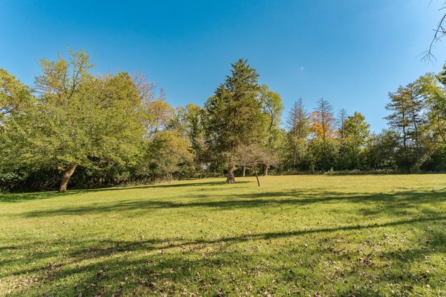 2011 Merrihills Drive SW, Rochester, MN 55902