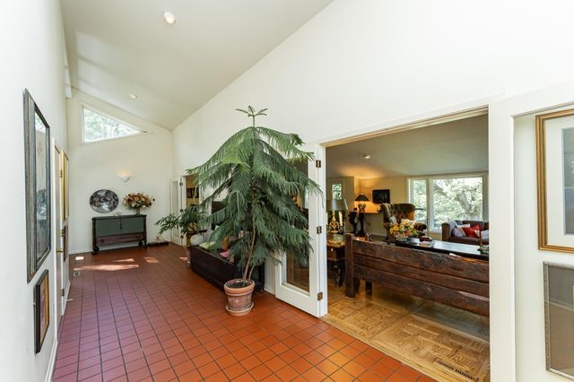 2011 Merrihills Drive SW, Rochester, MN 55902