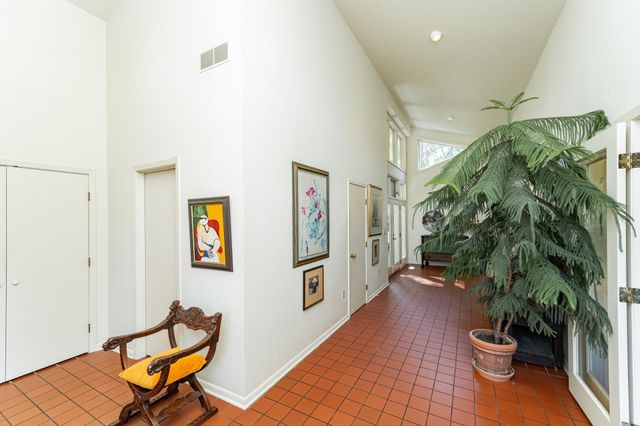 2011 Merrihills Drive SW, Rochester, MN 55902