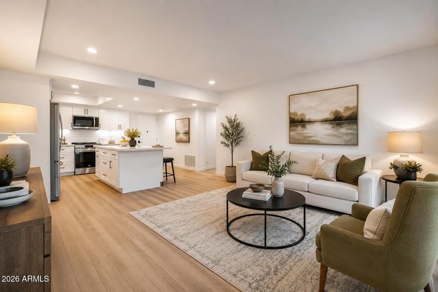 7920 E CAMELBACK Road 212, Scottsdale, AZ 85251