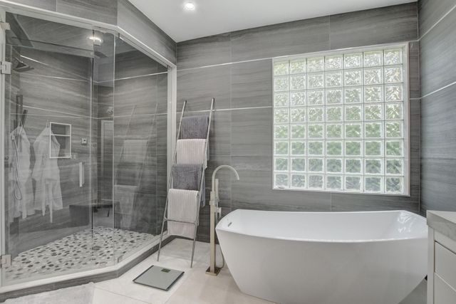 19211 N Creekshore Court, Boca Raton, FL 33498