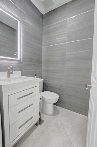 19211 N Creekshore Court, Boca Raton, FL 33498