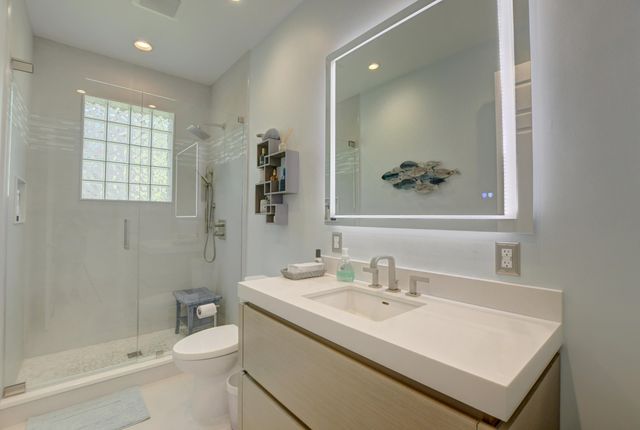 19211 N Creekshore Court, Boca Raton, FL 33498