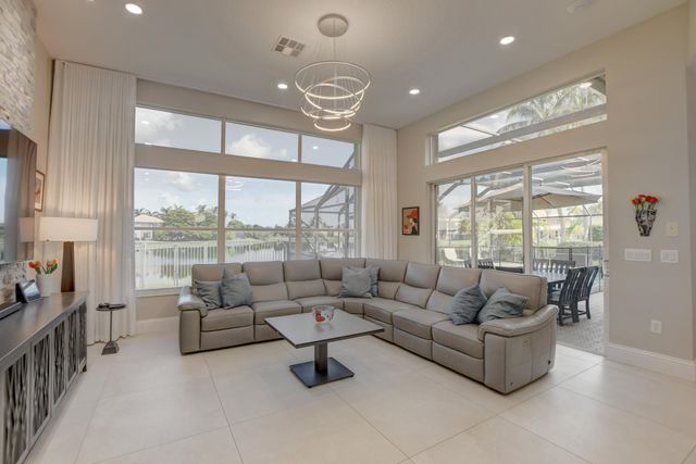 19211 N Creekshore Court, Boca Raton, FL 33498