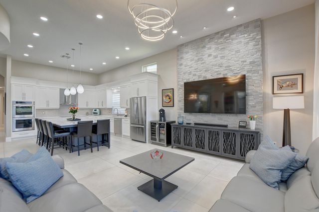 19211 N Creekshore Court, Boca Raton, FL 33498