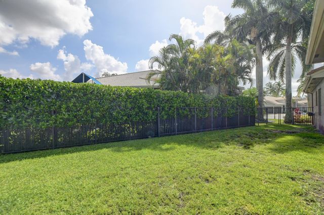 19211 N Creekshore Court, Boca Raton, FL 33498