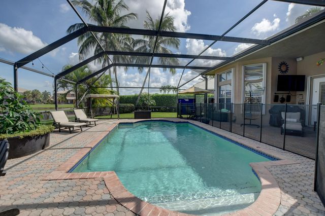 19211 N Creekshore Court, Boca Raton, FL 33498