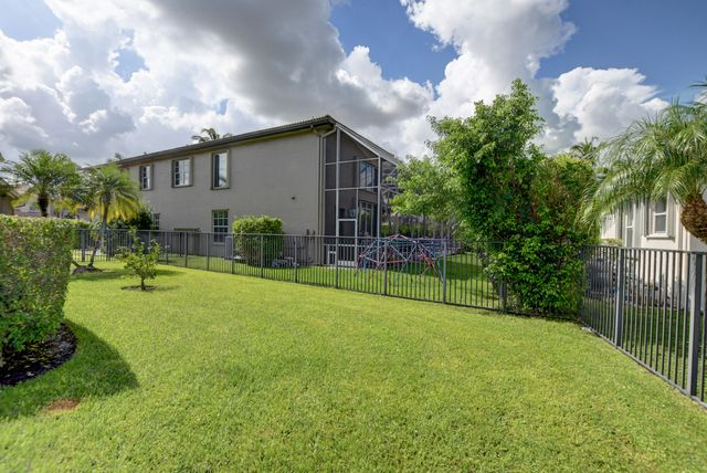 19211 N Creekshore Court, Boca Raton, FL 33498