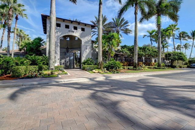 19211 N Creekshore Court, Boca Raton, FL 33498