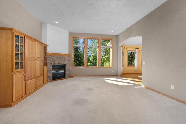 841 WHISPER FALLS LANE, Menasha, WI 54952