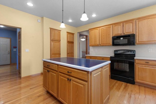 841 WHISPER FALLS LANE, Menasha, WI 54952