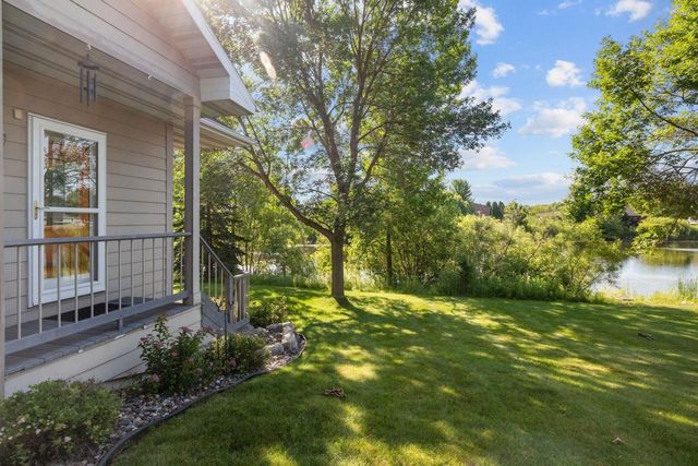 841 WHISPER FALLS LANE, Menasha, WI 54952