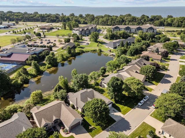 841 WHISPER FALLS LANE, Menasha, WI 54952