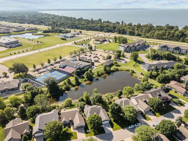 841 WHISPER FALLS LANE, Menasha, WI 54952