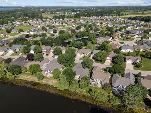 841 WHISPER FALLS LANE, Menasha, WI 54952