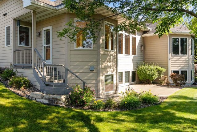 841 WHISPER FALLS LANE, Menasha, WI 54952