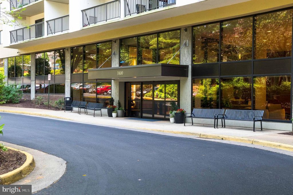 3800 POWELL LN #1022, Falls Church, VA 22041