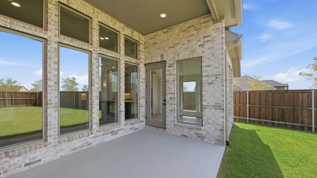 1741 Hillside Stroll Drive, Lavon, TX 75166