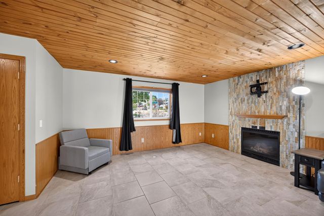 4639 Manor Park Drive NW, Rochester, MN 55901