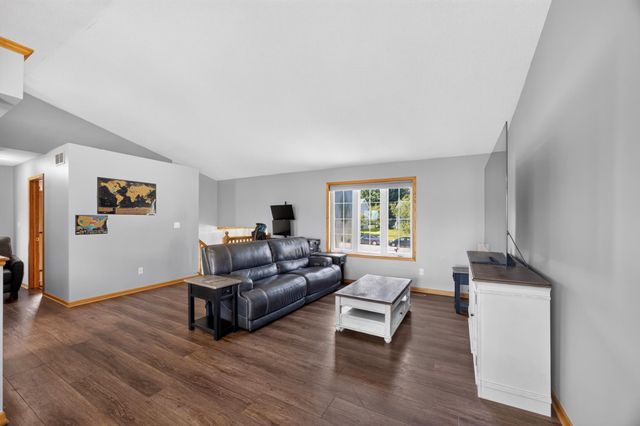 4639 Manor Park Drive NW, Rochester, MN 55901