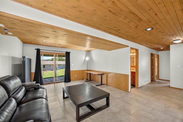 4639 Manor Park Drive NW, Rochester, MN 55901