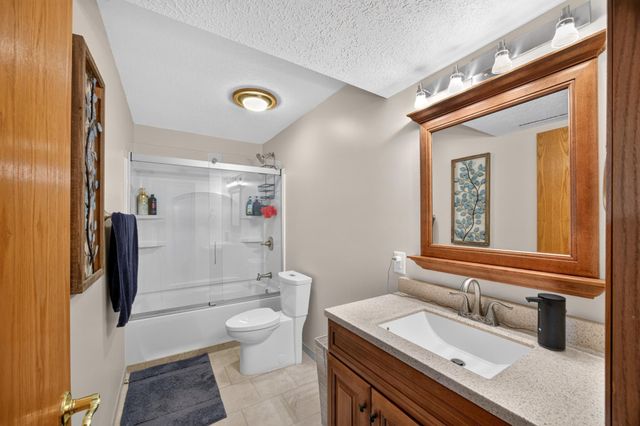 4639 Manor Park Drive NW, Rochester, MN 55901