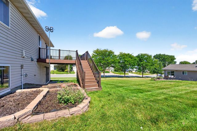 4639 Manor Park Drive NW, Rochester, MN 55901