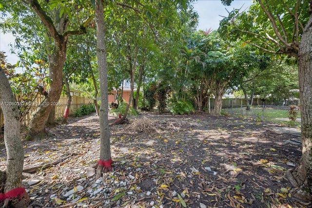 2750 SW 26th St MAIN, Miami, FL 33133