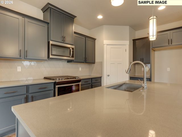 2015 E Otter Loop 71, La Center, WA 98629