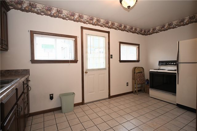 209 211 Water St, Fayette City, PA 15438