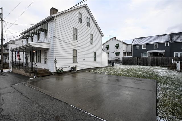 209 211 Water St, Fayette City, PA 15438