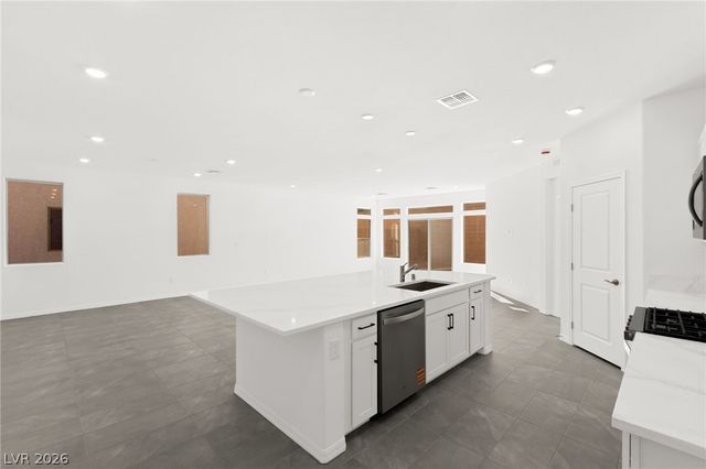 7443 Legacy Point Street, Las Vegas, NV 89113