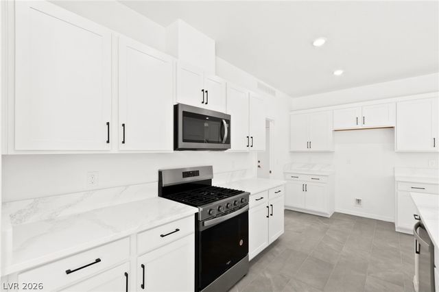 7443 Legacy Point Street, Las Vegas, NV 89113