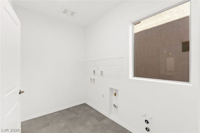 7443 Legacy Point Street, Las Vegas, NV 89113