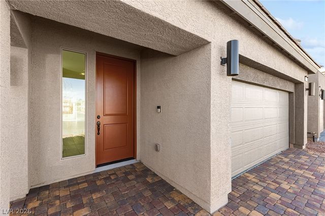 7443 Legacy Point Street, Las Vegas, NV 89113