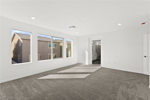 7443 Legacy Point Street, Las Vegas, NV 89113