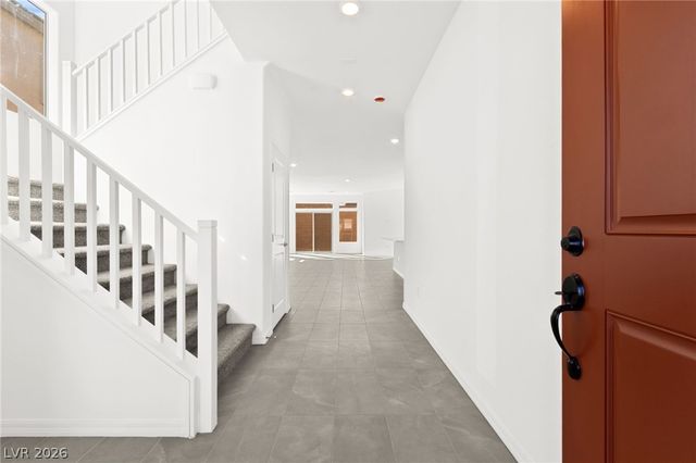 7443 Legacy Point Street, Las Vegas, NV 89113