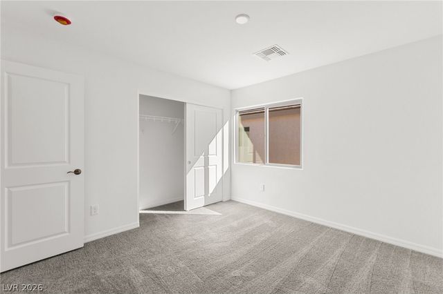 7443 Legacy Point Street, Las Vegas, NV 89113