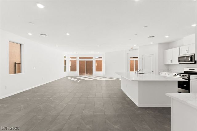 7443 Legacy Point Street, Las Vegas, NV 89113