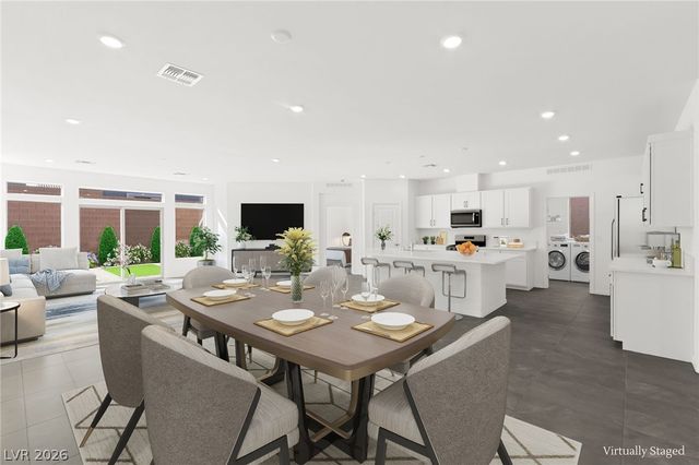 7443 Legacy Point Street, Las Vegas, NV 89113