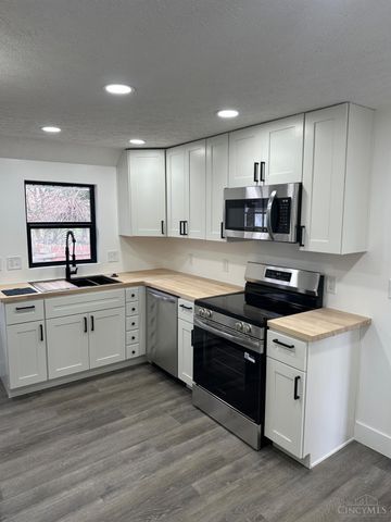 3209 Seneca Street, Middletown, OH 45044