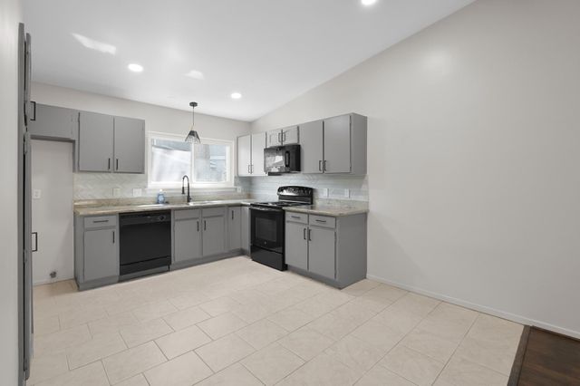 21 Gambrel Oak Place, The Woodlands, TX 77380