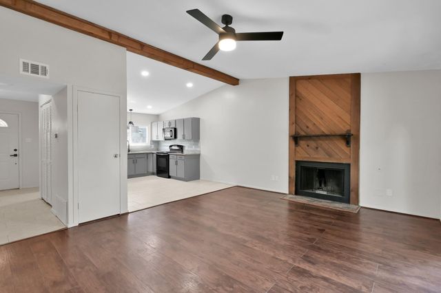 21 Gambrel Oak Place, The Woodlands, TX 77380