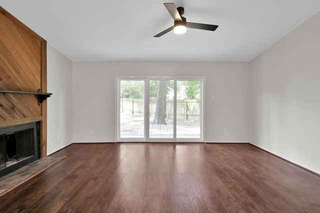 21 Gambrel Oak Place, The Woodlands, TX 77380