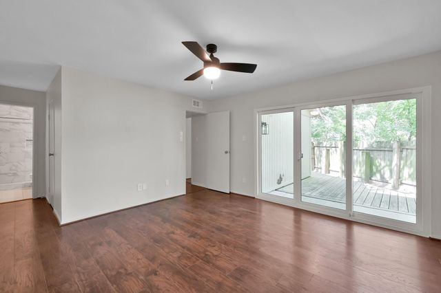 21 Gambrel Oak Place, The Woodlands, TX 77380