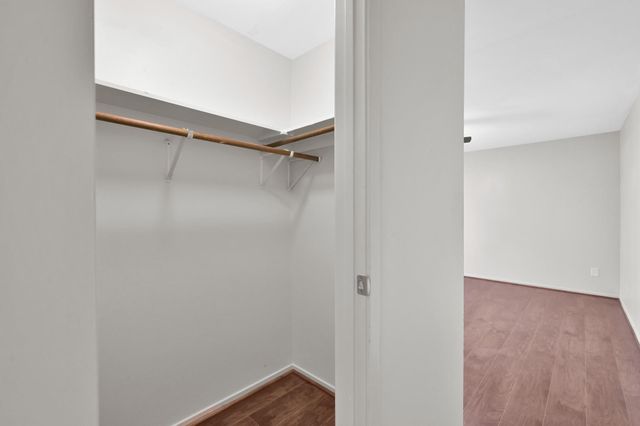 21 Gambrel Oak Place, The Woodlands, TX 77380