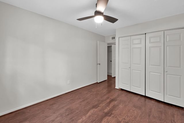 21 Gambrel Oak Place, The Woodlands, TX 77380