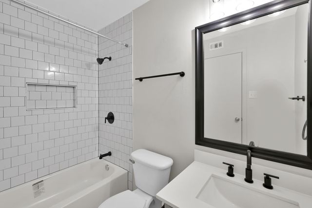 21 Gambrel Oak Place, The Woodlands, TX 77380