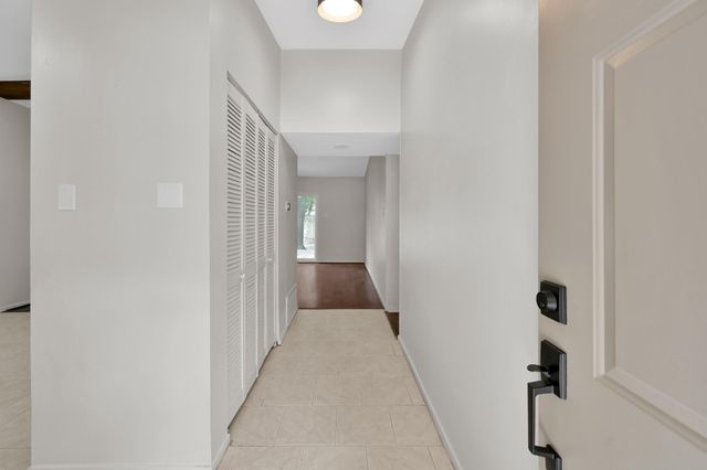 21 Gambrel Oak Place, The Woodlands, TX 77380