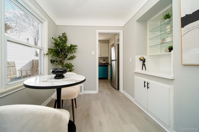 750 E Hayes Avenue, Hazel Park, MI 48030